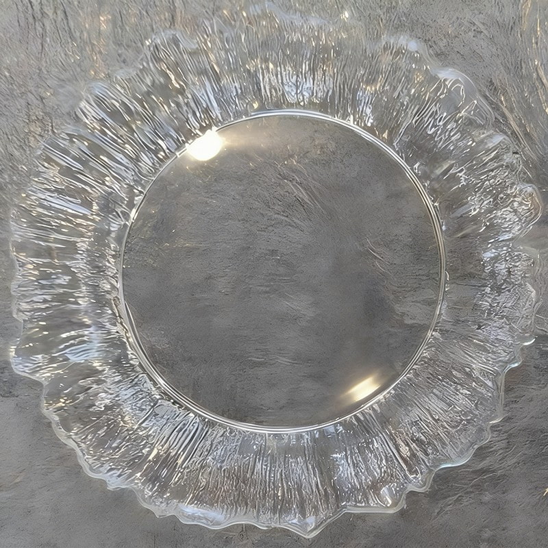 Wavy Rim Disposable Plates